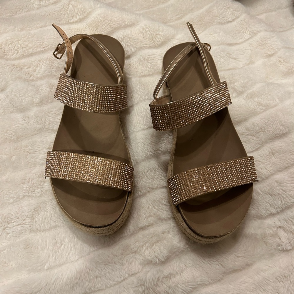 Rose Gold sandals with touch of glamour
